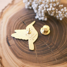 Load image into Gallery viewer, Hummingbird (Green) Enamel Pin