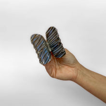 Load image into Gallery viewer, Juno Claw in Shadow