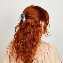 Load image into Gallery viewer, Juno Claw in Shadow