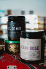 Load image into Gallery viewer, Sel De Mer | Cardamom + Palm 8oz Soy Candle