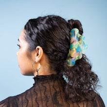 Load image into Gallery viewer, Nimbus Claw in Jelly