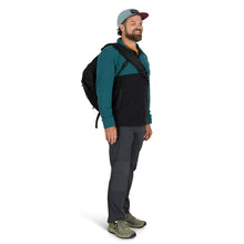 Load image into Gallery viewer, Metron 18 Messenger Bag
