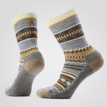 Load image into Gallery viewer, Everyday Cozy Snowed In Sweater Crew Socks - Light Cushion