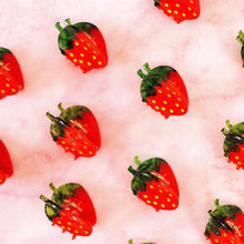 Load image into Gallery viewer, Mini Strawberry Hair Claw