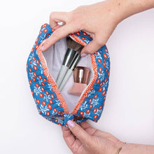 Load image into Gallery viewer, Juliet Quilted Box Tote