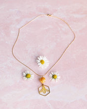 Load image into Gallery viewer, Honeybee Necklace with Bead