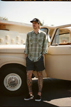 Load image into Gallery viewer, Memphis Lenen Blend L/S - Olive Surplus/Whitecap