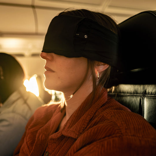 BLACKOUT SLEEP MASK + EARPLUGS