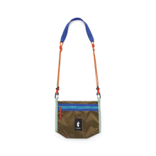 Load image into Gallery viewer, Lista 2L Lightweight Crossbody Bag
