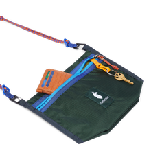 Load image into Gallery viewer, Lista 2L Lightweight Crossbody Bag
