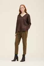 Load image into Gallery viewer, POCKET V-NECK SWEATER / DARK UMBER
