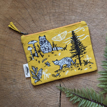 Load image into Gallery viewer, Zippered pouch | outside cats
