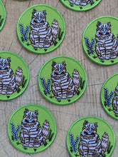 Load image into Gallery viewer, Patch | outside cat green
