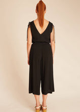 Load image into Gallery viewer, Viscose Culotte Black
