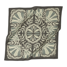 Load image into Gallery viewer, No. 118 Evelyn Bandana
