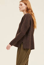 Load image into Gallery viewer, POCKET V-NECK SWEATER / DARK UMBER
