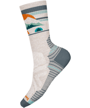 Load image into Gallery viewer, Women&#39;s Hike Light Cushion Mountain Moon Crew Socks
