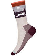 Load image into Gallery viewer, Everyday Hare Chase Crew Socks
