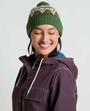 Load image into Gallery viewer, Cazadero Pom Beanie
