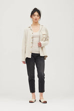 Load image into Gallery viewer, TEXTURE RAYON LINEN JACKET
