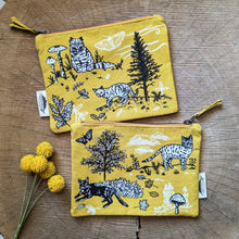 Load image into Gallery viewer, Zippered pouch | outside cats
