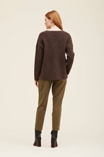 Load image into Gallery viewer, POCKET V-NECK SWEATER / DARK UMBER
