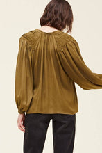 Load image into Gallery viewer, MOSS PLEATED YOKE BLOUSE
