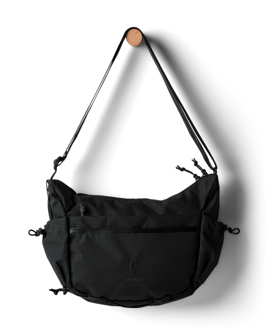 Viaje 9L Shoulder Bag