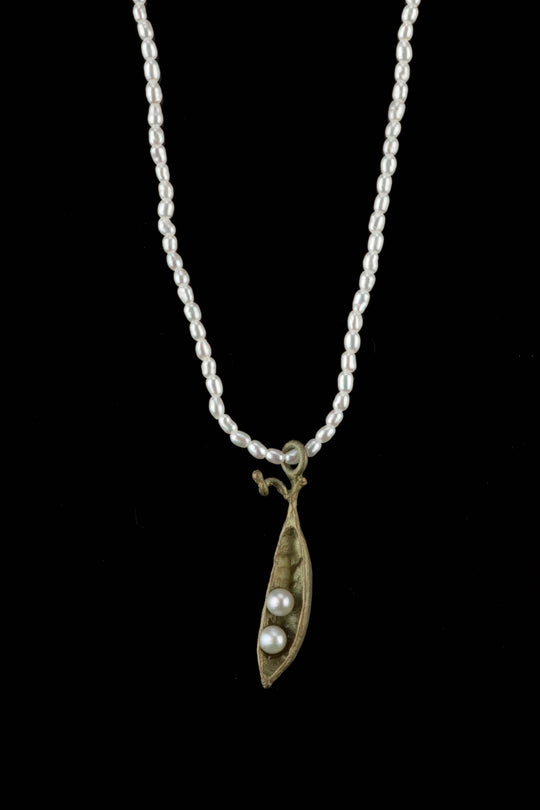 Pea Pod Pearl Pendant - 16"