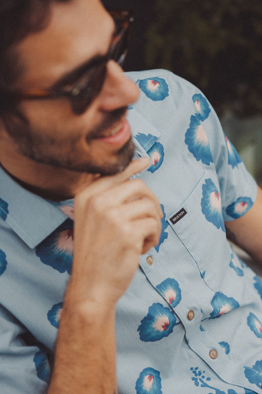 CHARTER PRINT S/S WVN - DUSTY BLUE/PACIFIC BLUE/CORAL