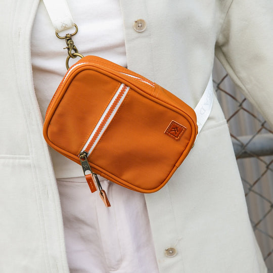 Cross Body by Thread