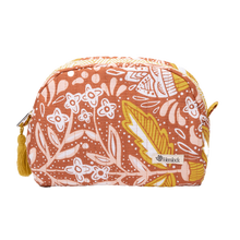 Load image into Gallery viewer, Amelia Small Quilted Scallop Zipper Pouch
