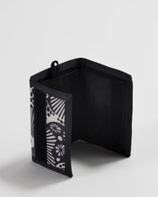 Load image into Gallery viewer, Nylon Wallet By Baggu
