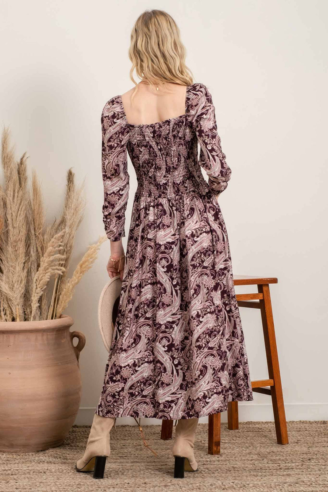 SWEETHEART NECKLINE MIDI DRESS