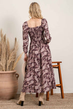 Load image into Gallery viewer, SWEETHEART NECKLINE MIDI DRESS
